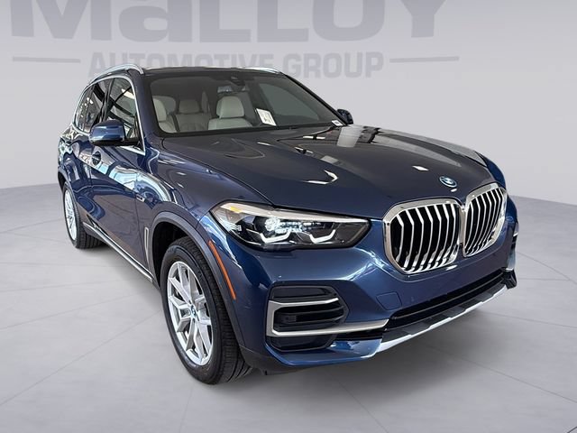 Used 2022 BMW X5 xDrive45e w/ Luxury Seating Package AWD/4WD image 7