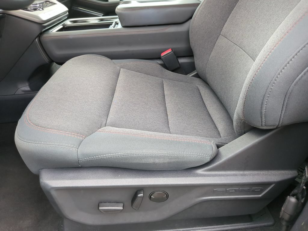 Certified 2025 Ford Expedition Active AWD/4WD image 24