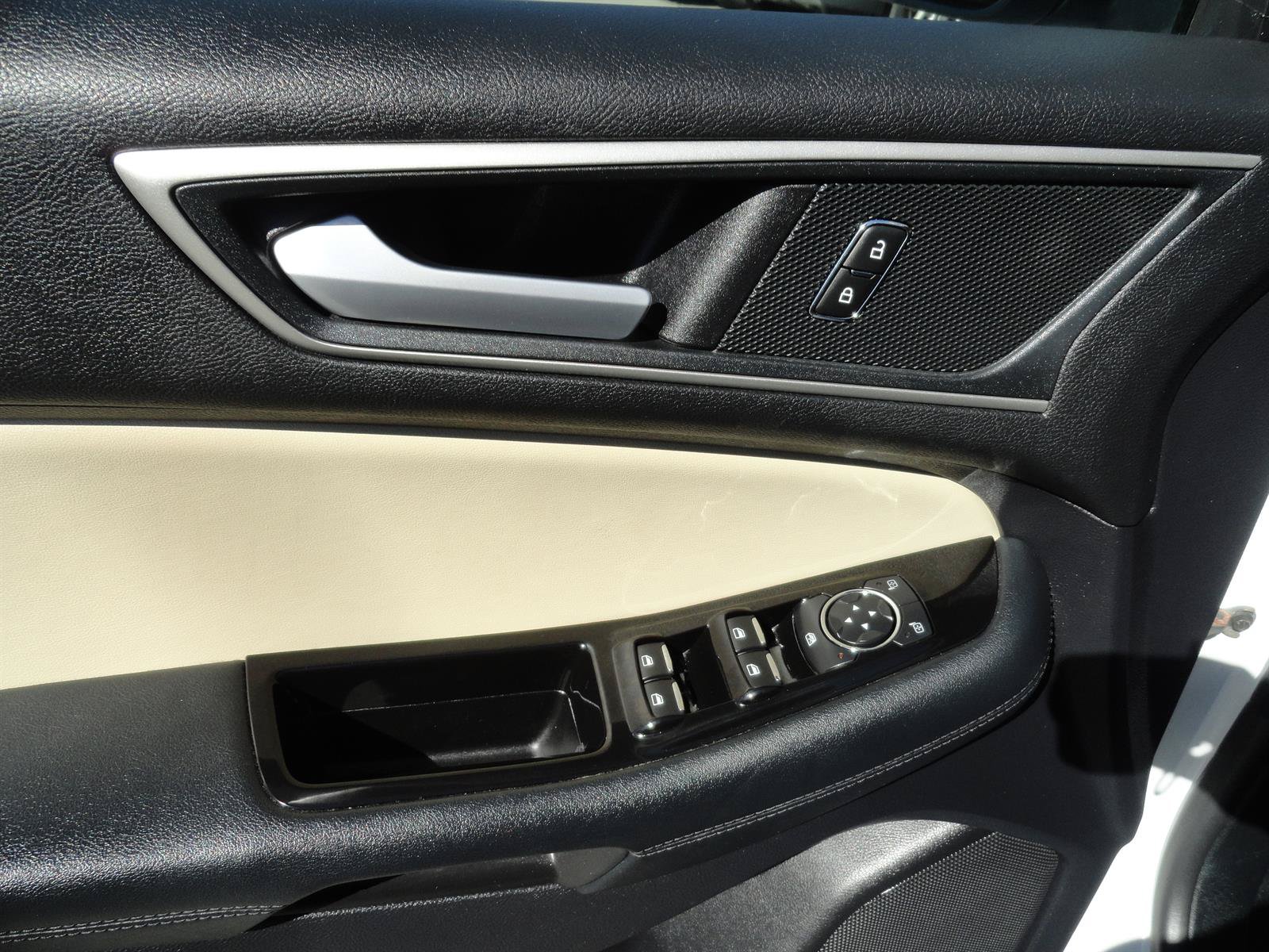Certified 2020 Ford Edge SEL AWD/4WD image 10