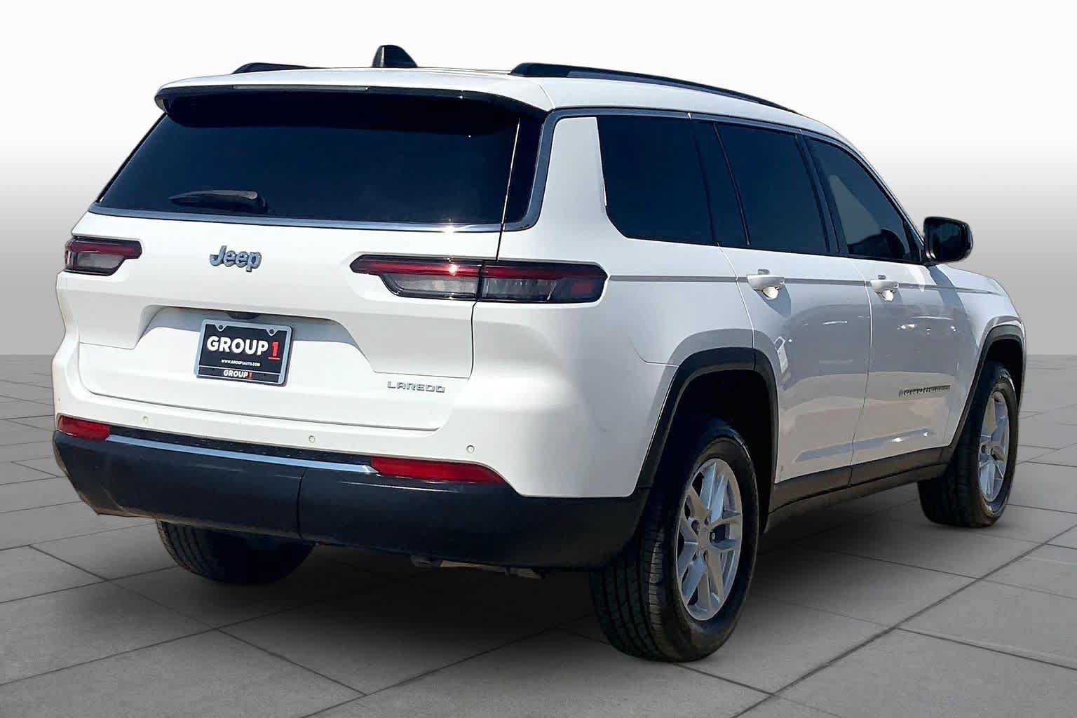 Used 2023 Jeep Grand Cherokee L Laredo RWD image 13