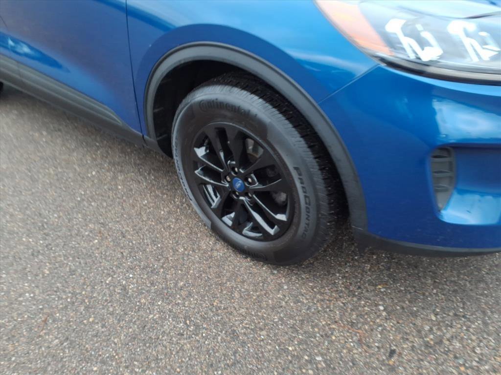 Certified 2022 Ford Escape SE image 8