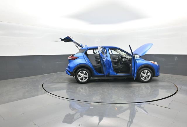 Used 2023 Nissan Kicks S FWD image 42