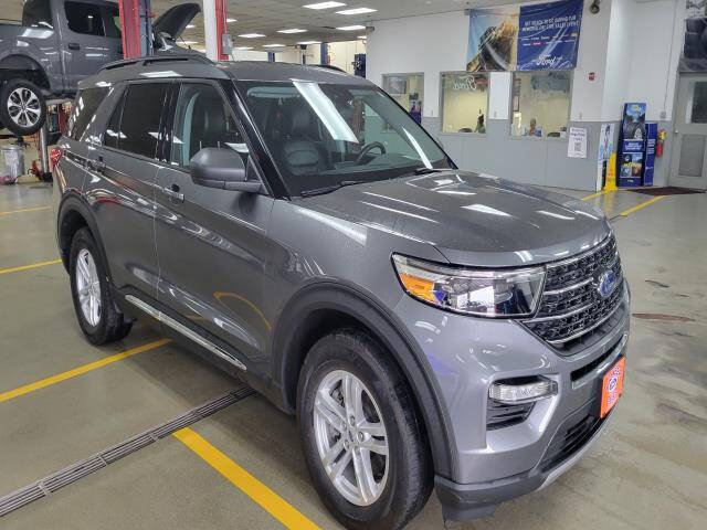 Certified 2023 Ford Explorer XLT w/ Equipment Group 202A AWD/4WD image 7