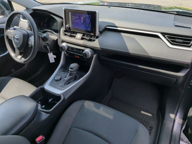 Used 2025 Toyota RAV4 LE AWD/4WD image 31