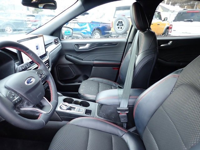Certified 2024 Ford Escape ST-Line w/ Tech Pack #1 image 15