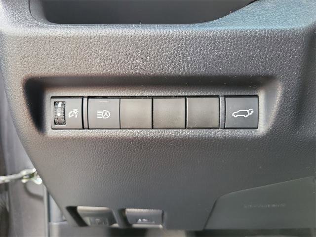 Used 2022 Toyota RAV4 XLE image 25