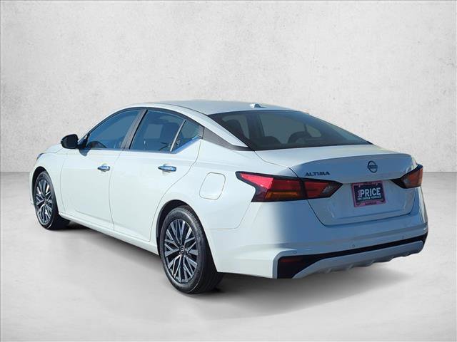 Used 2025 Nissan Altima 2.5 SV FWD image 7