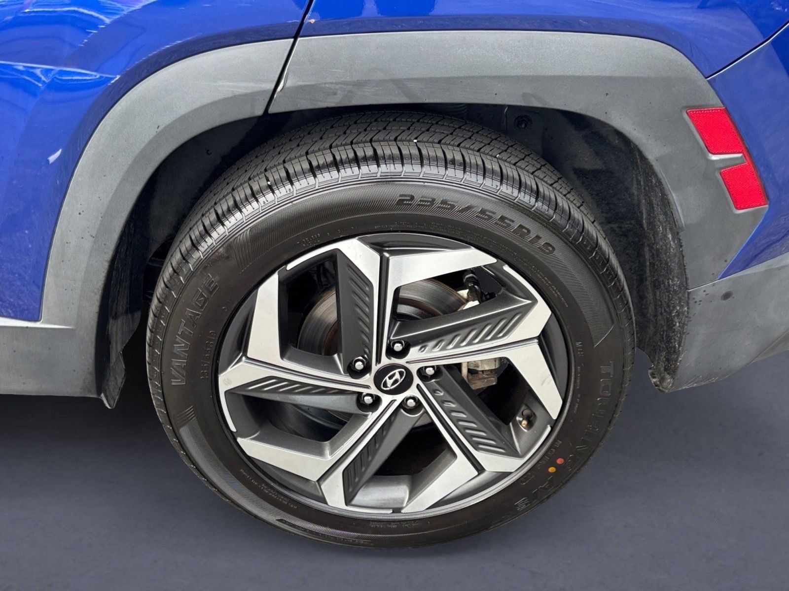 Used 2023 Hyundai Tucson Limited AWD/4WD image 14