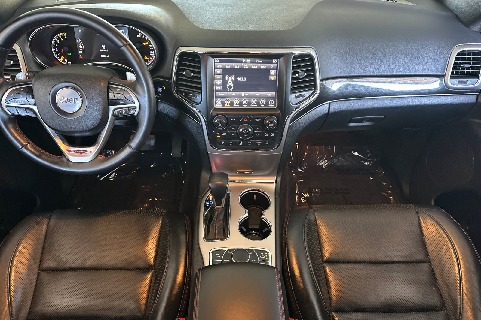 Used 2018 Jeep Grand Cherokee Trailhawk w/ Trailhawk Luxury Group AWD/4WD image 15