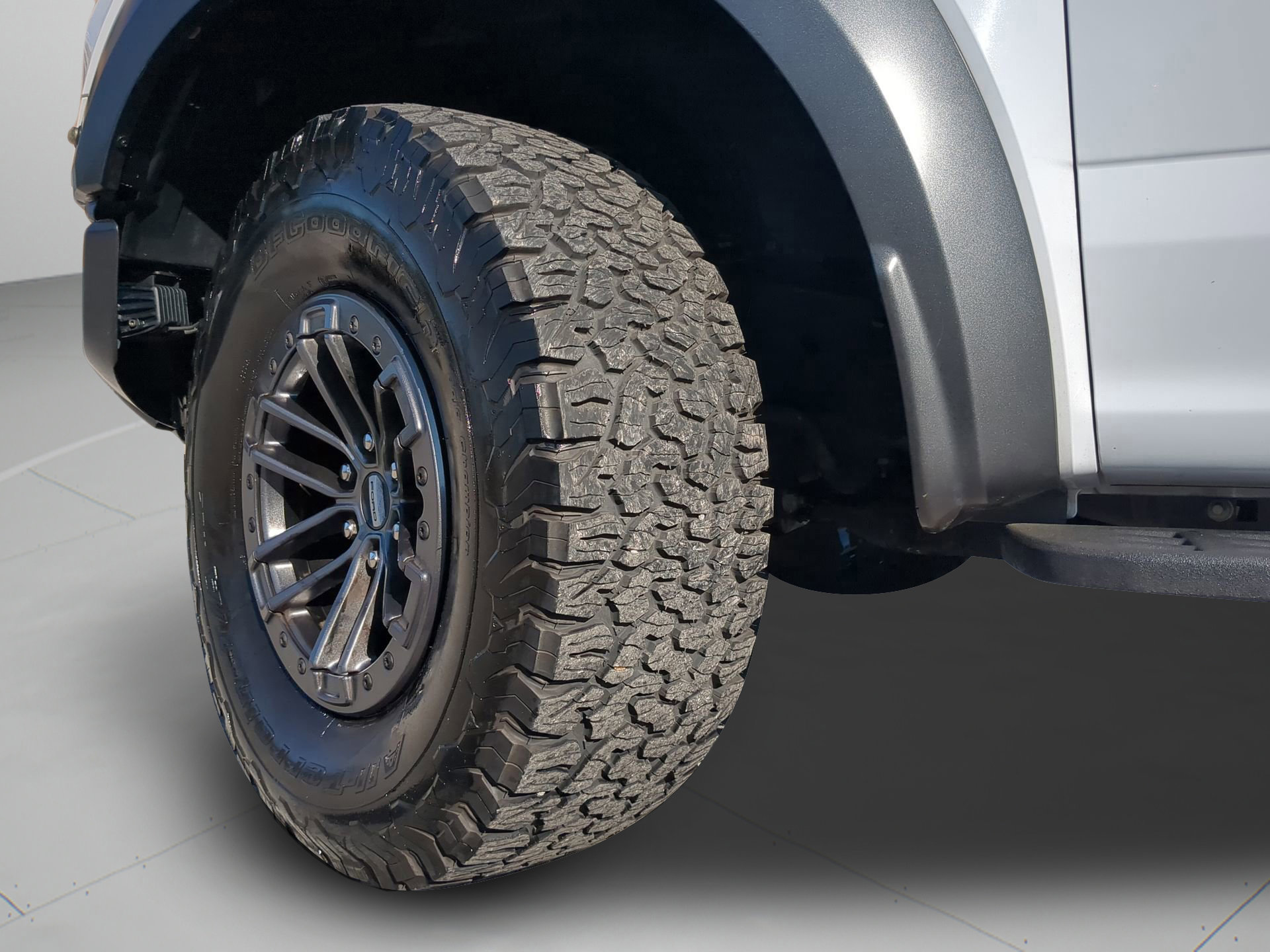 Certified 2019 Ford F150 Raptor w/ Equipment Group 802A Luxury image 66