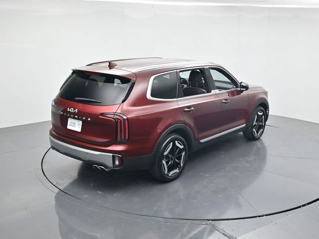 Used 2023 Kia Telluride EX w/ EX Captain's Chair Package FWD image 40