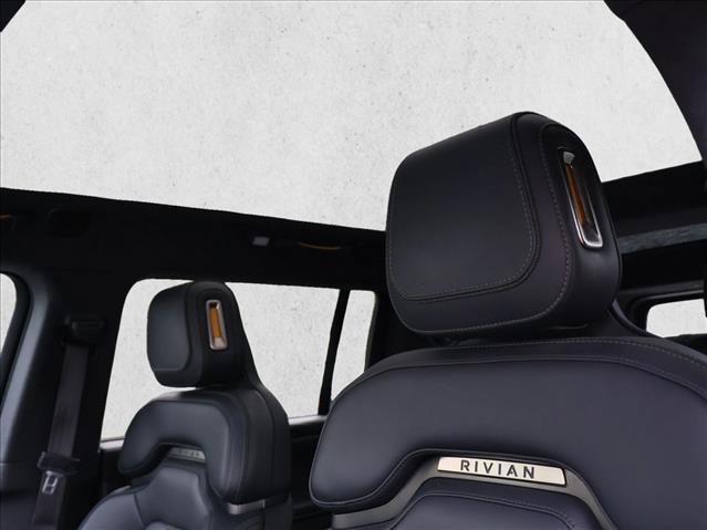 Used 2023 Rivian R1S Adventure AWD/4WD image 17