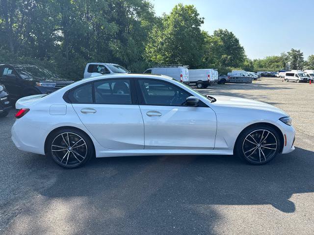Used 2022 BMW 330i xDrive Sedan w/ M Sport Package AWD/4WD image 3