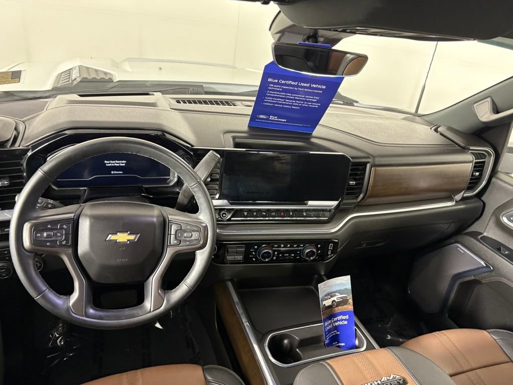 Used 2024 Chevrolet Silverado 3500 High Country image 25