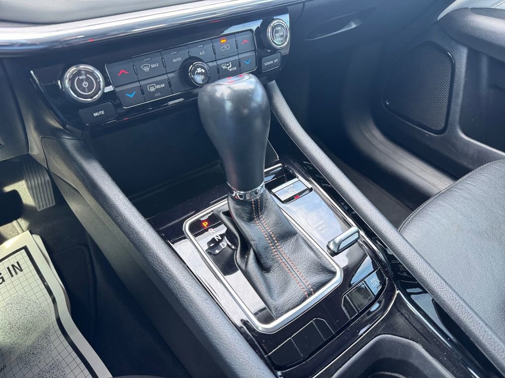 Used 2022 Jeep Compass Limited image 38