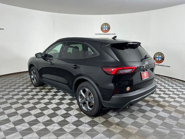 Certified 2025 Ford Escape ST-Line Select AWD/4WD image 18