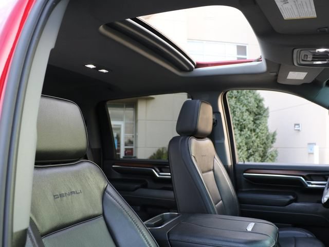 Used 2024 GMC Sierra 2500 Denali w/ Denali Reserve Package AWD/4WD image 11