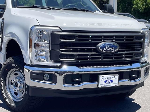 Certified 2024 Ford F350 XL w/ XL Off-Road Package AWD/4WD image 2