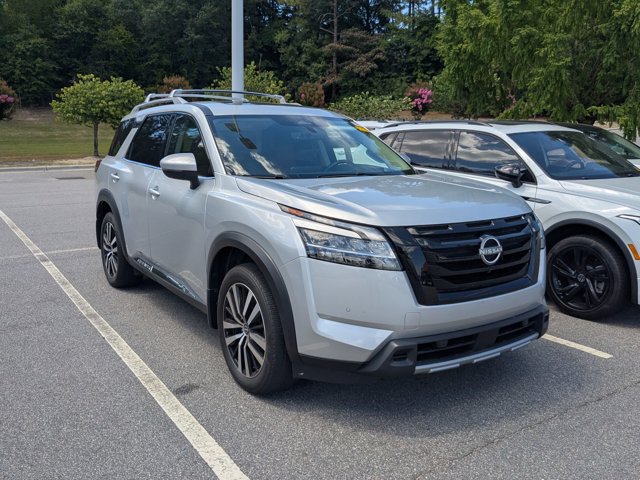 Used 2024 Nissan Pathfinder Platinum AWD/4WD image 1