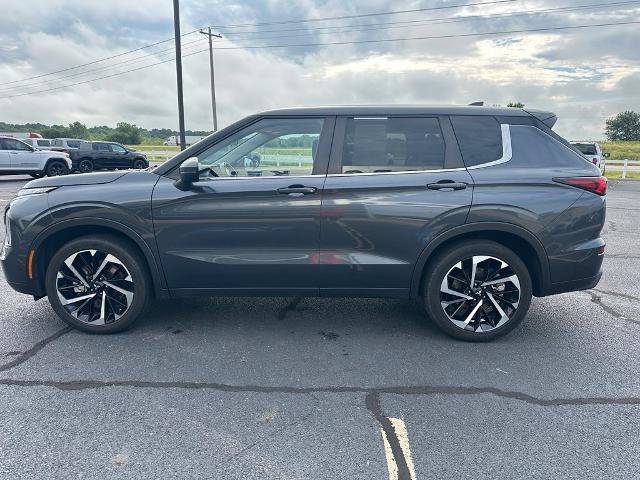 Used 2024 Mitsubishi Outlander SE AWD/4WD image 25
