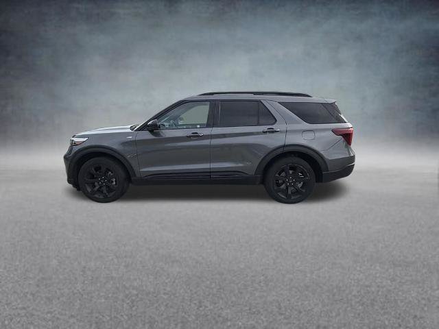 Certified 2023 Ford Explorer ST-Line AWD/4WD image 2