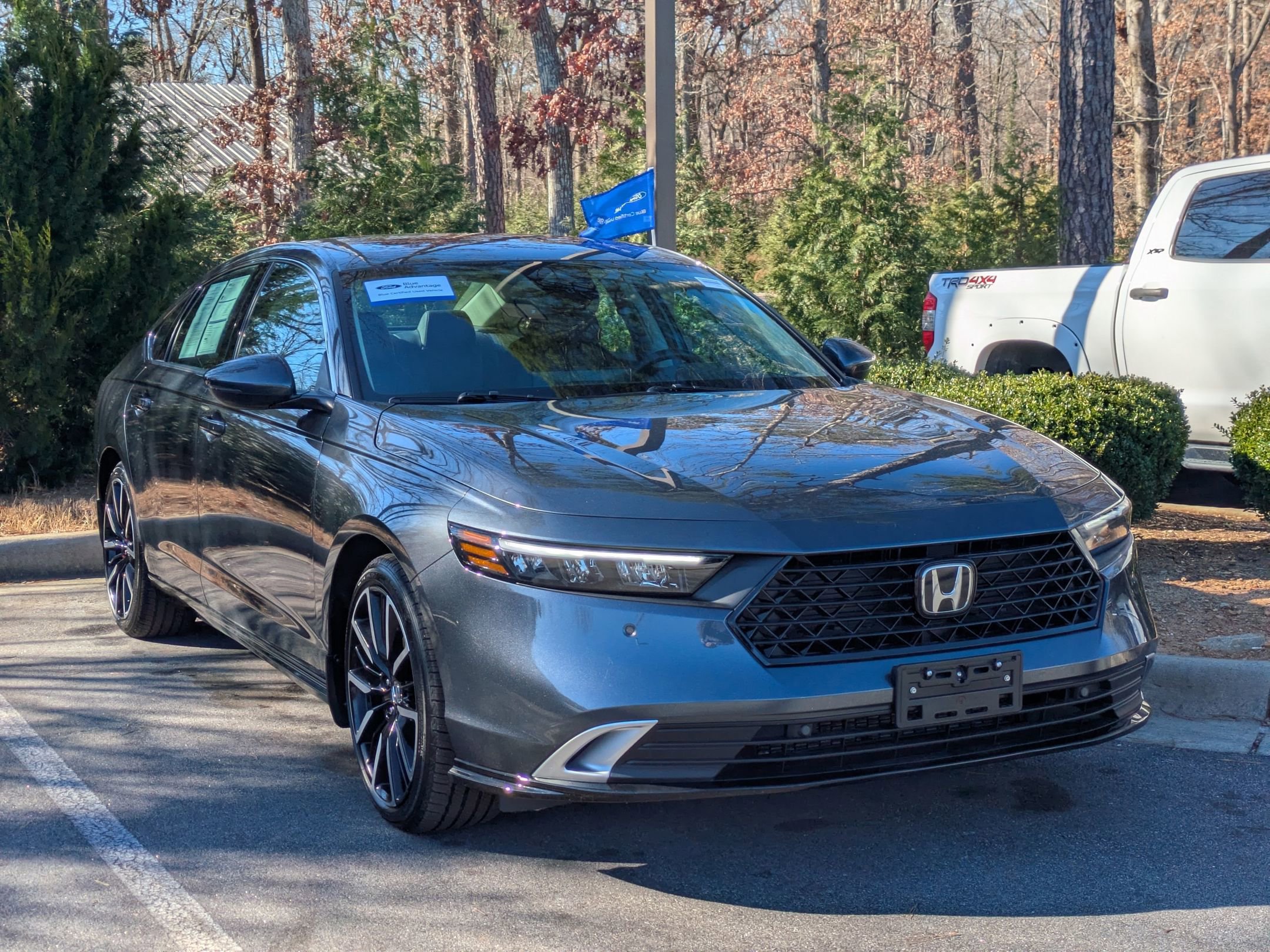 Used 2025 Honda Accord Touring image 6