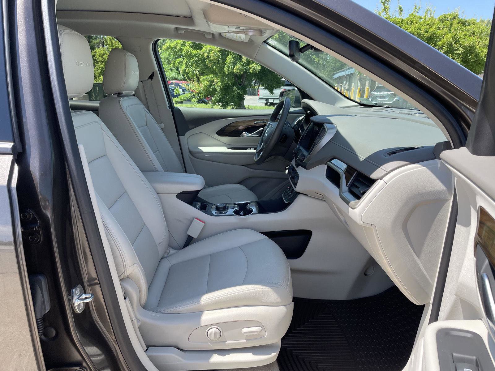 Used 2019 GMC Terrain Denali w/ Advanced Safety Package AWD/4WD image 19