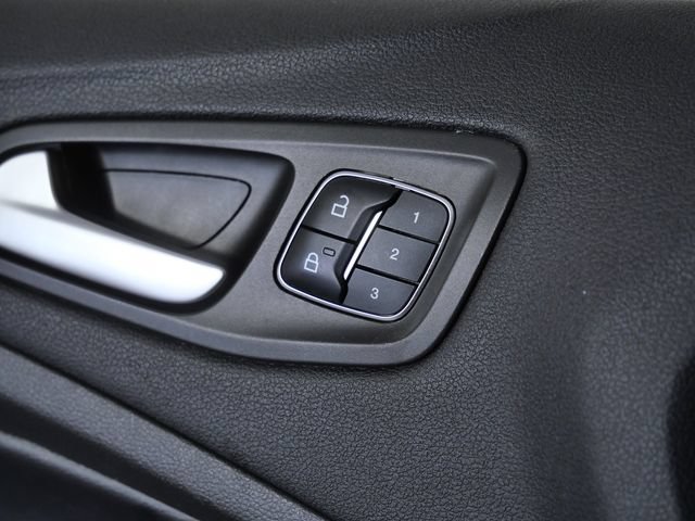 Certified 2019 Ford Escape Titanium AWD/4WD image 28