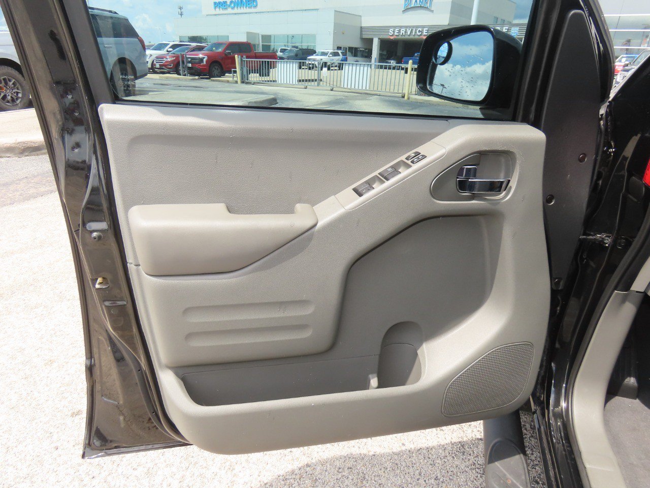 Used 2020 Nissan Frontier SV w/ Midnight Edition Floor Mats RWD image 24