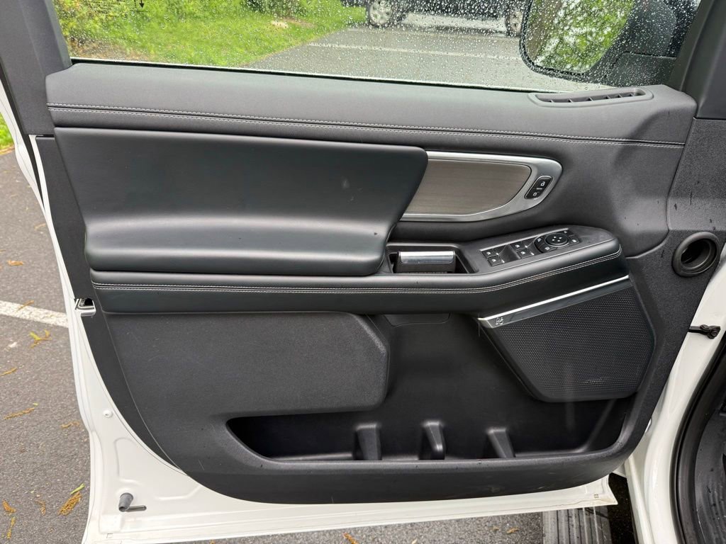 Certified 2025 Ford Expedition Max Platinum AWD/4WD image 13