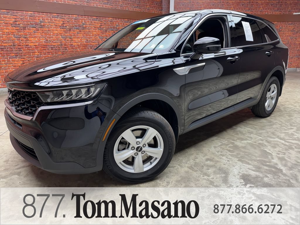 Used 2023 Kia Sorento LX AWD/4WD image 1