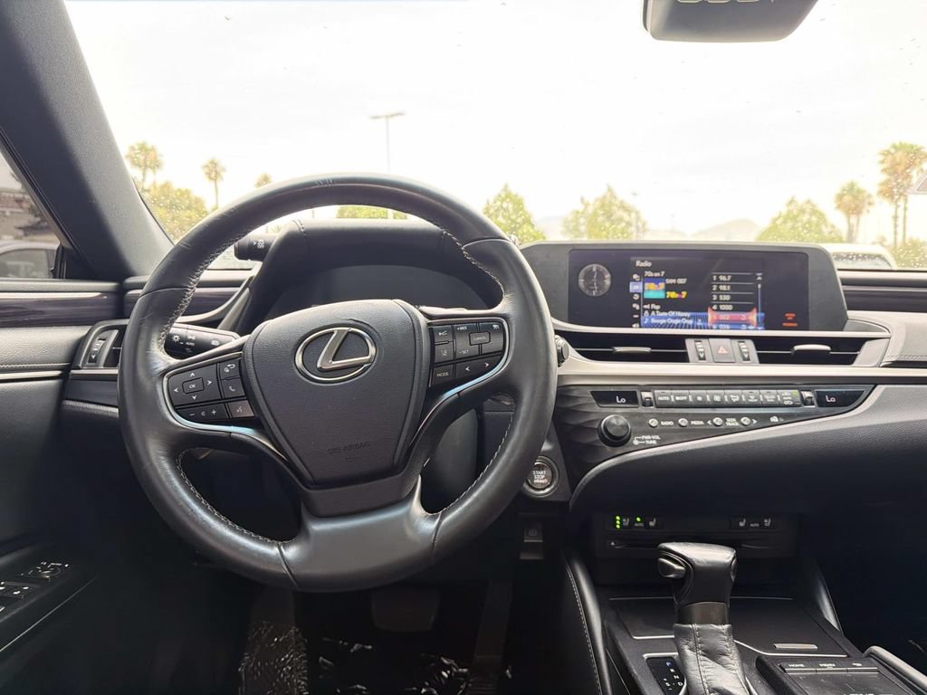 Used 2020 Lexus ES 350 w/ Premium Package FWD image 11