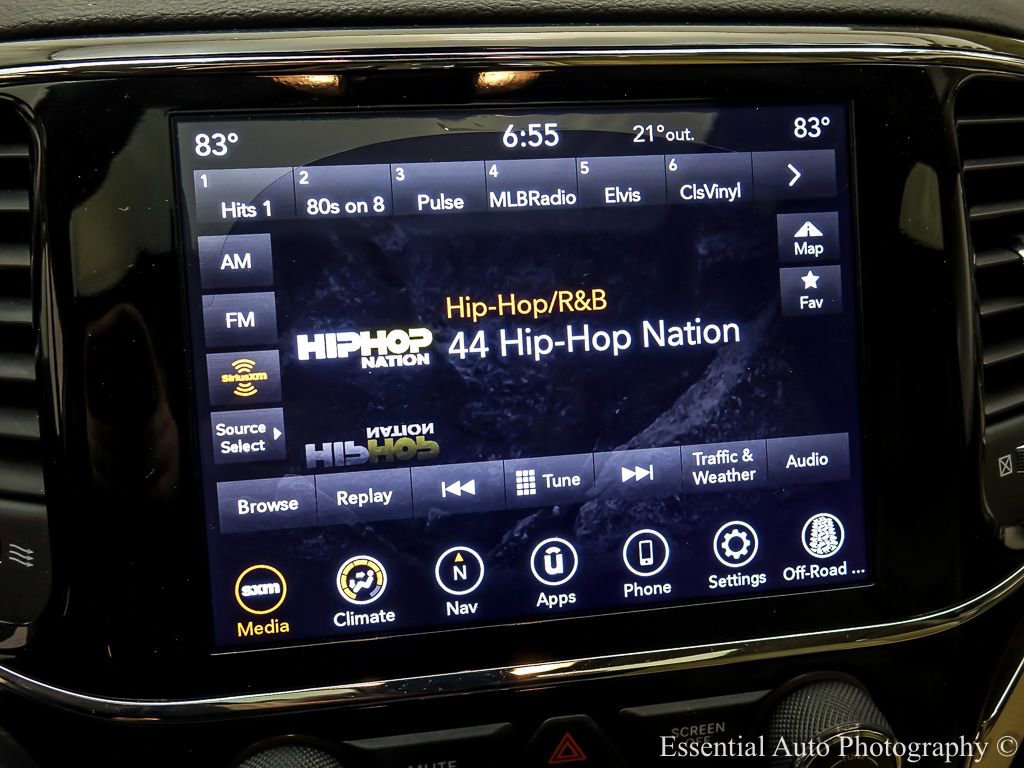 Used 2020 Jeep Grand Cherokee Limited w/ Premium Lighting Group image 17