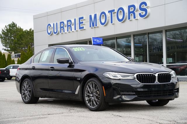 Used 2023 BMW 530e xDrive w/ Premium Package image 5