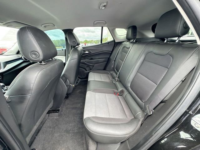 Used 2025 Chevrolet Trax LT w/ Driver Confidence Package image 23