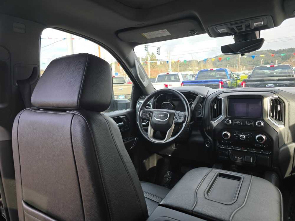 Used 2022 GMC Sierra 3500 Denali w/ Denali Ultimate Package image 10