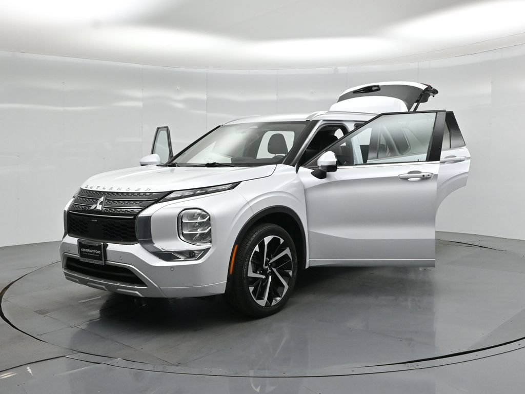 Used 2024 Mitsubishi Outlander SEL FWD image 27