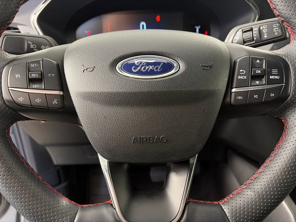 Certified 2025 Ford Escape ST-Line Select AWD/4WD image 16