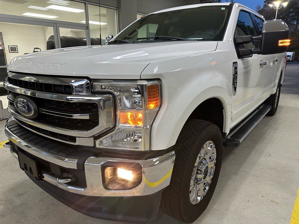 Certified 2022 Ford F250 Lariat w/ Chrome Package image 3