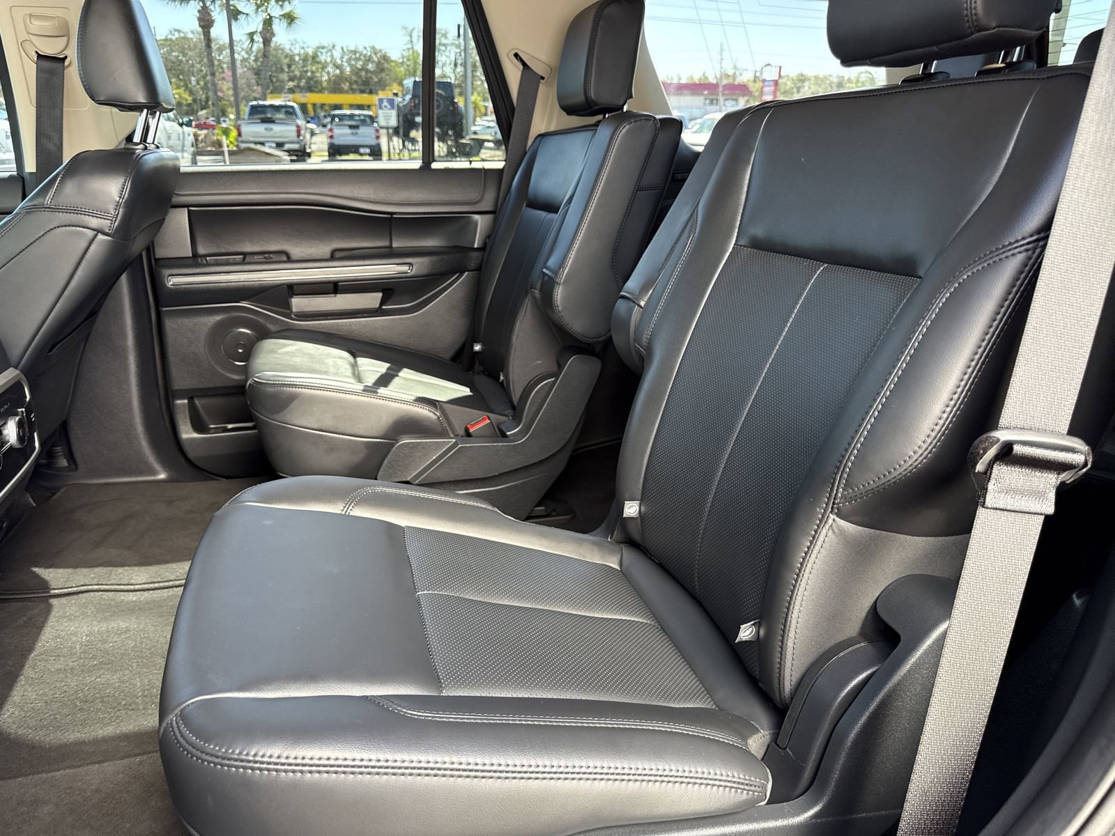 Certified 2024 Ford Expedition XLT image 15