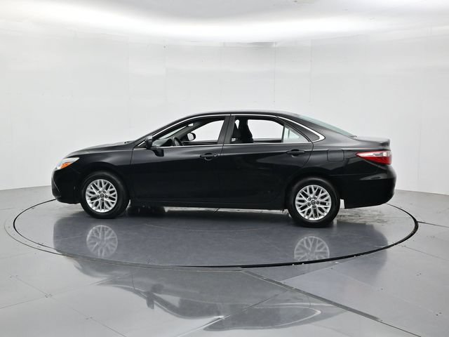 Used 2017 Toyota Camry LE FWD image 7
