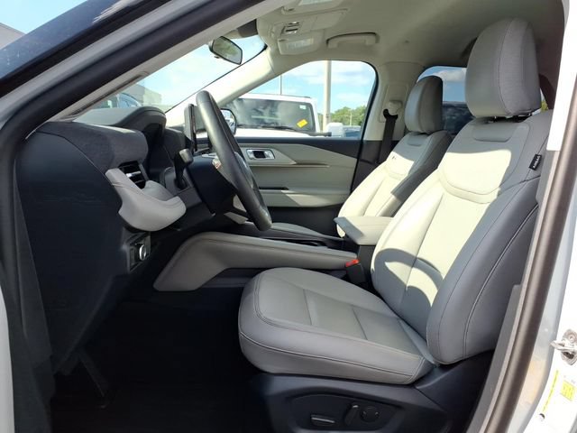 Certified 2026 Ford Explorer Active w/ Active Comfort Package AWD/4WD image 19
