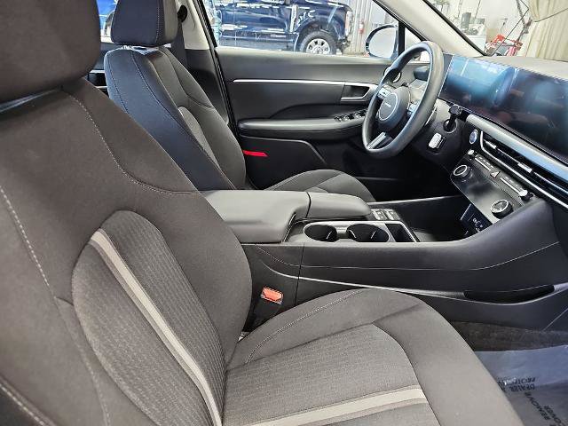 Used 2025 Hyundai Sonata SEL FWD image 10