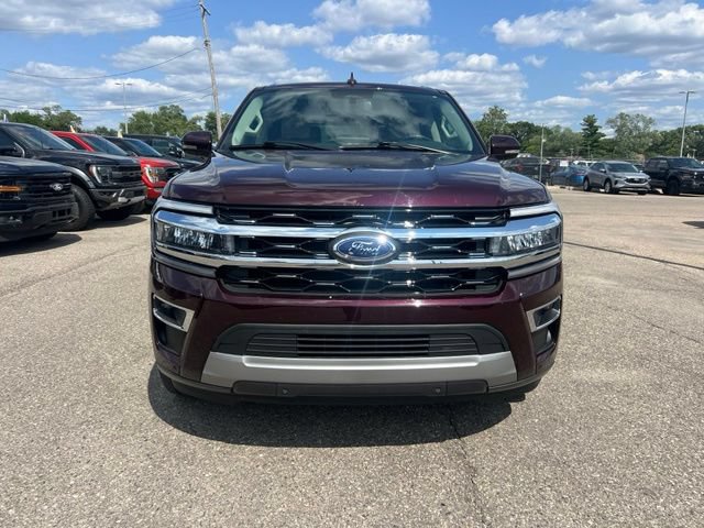 Certified 2024 Ford Expedition Limited AWD/4WD image 2