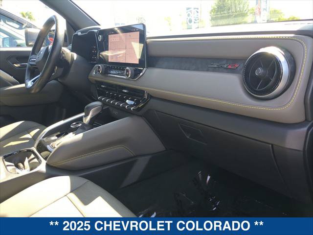 Used 2025 Chevrolet Colorado ZR2 AWD/4WD image 23