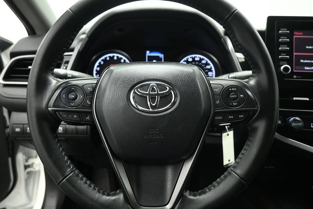 Used 2023 Toyota Camry SE FWD image 11