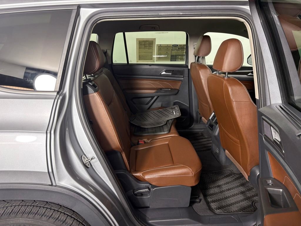 Used 2023 Volkswagen Atlas SE image 38
