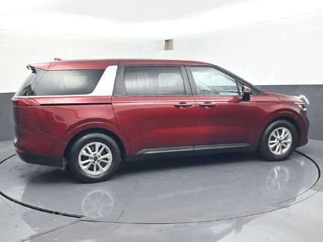 Used 2024 Kia Carnival LX FWD image 24