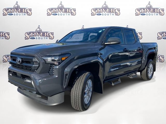 Used 2024 Toyota Tacoma SR5 AWD/4WD image 7