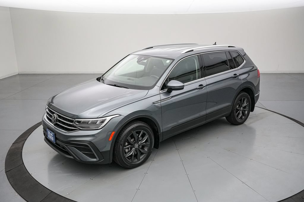 Used 2024 Volkswagen Tiguan SE w/ MDO Package, Three-Row FWD image 8